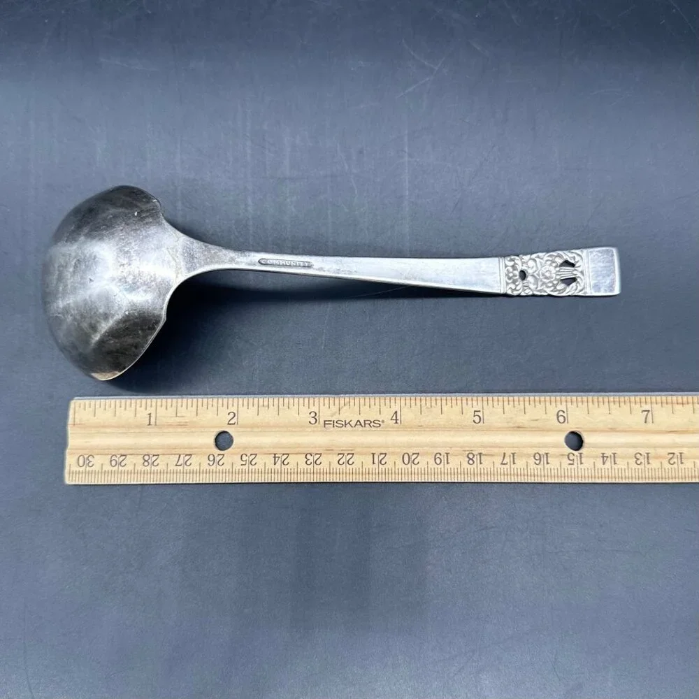Vintage Gravy Ladle Oneida Community Coronation Silverplate 1936 Floral Handle